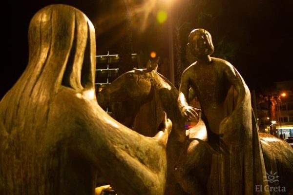 Aretousa and Erotokritos statue, Heraklion